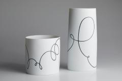 Karin-Bablok-Porzellan-u.-Basaltglasur-Hoehe-ca-45cm-u-23cm_-210311Wurzbach0068