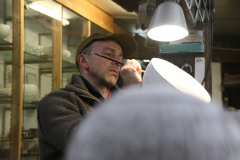 A-last-finishing-touch-before-the-kiln-kopie-2